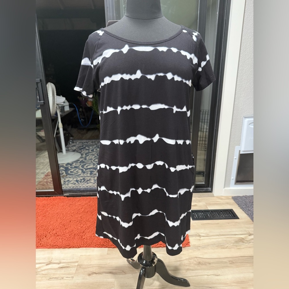 Black and White Striped t-shirt Dress 2X